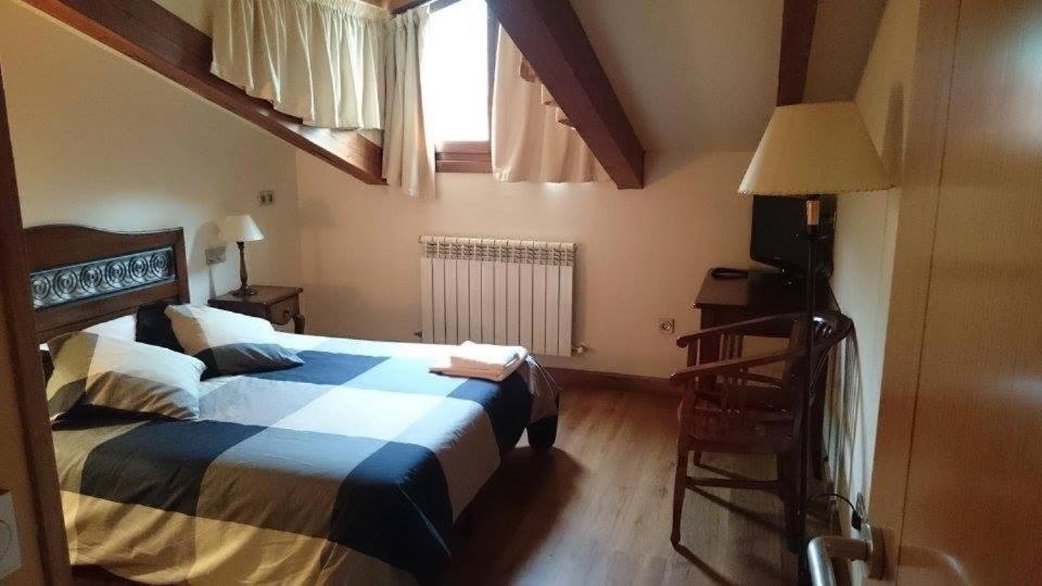 Hotel La Plaza Proaza Luaran gambar